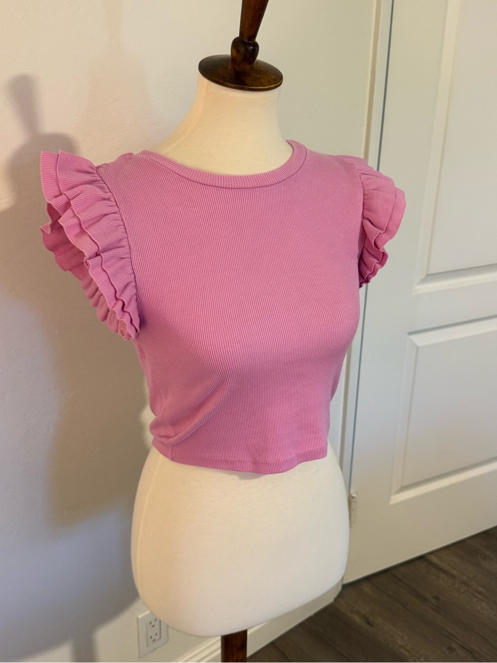 Zara Pink Ribbed Ruffle-Sleeve Crop Top